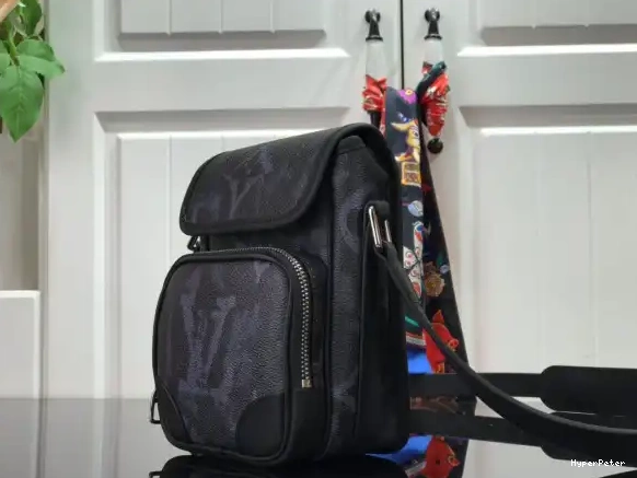 MESSENGER NANO VUITTON LOUIS AMAZON 0630